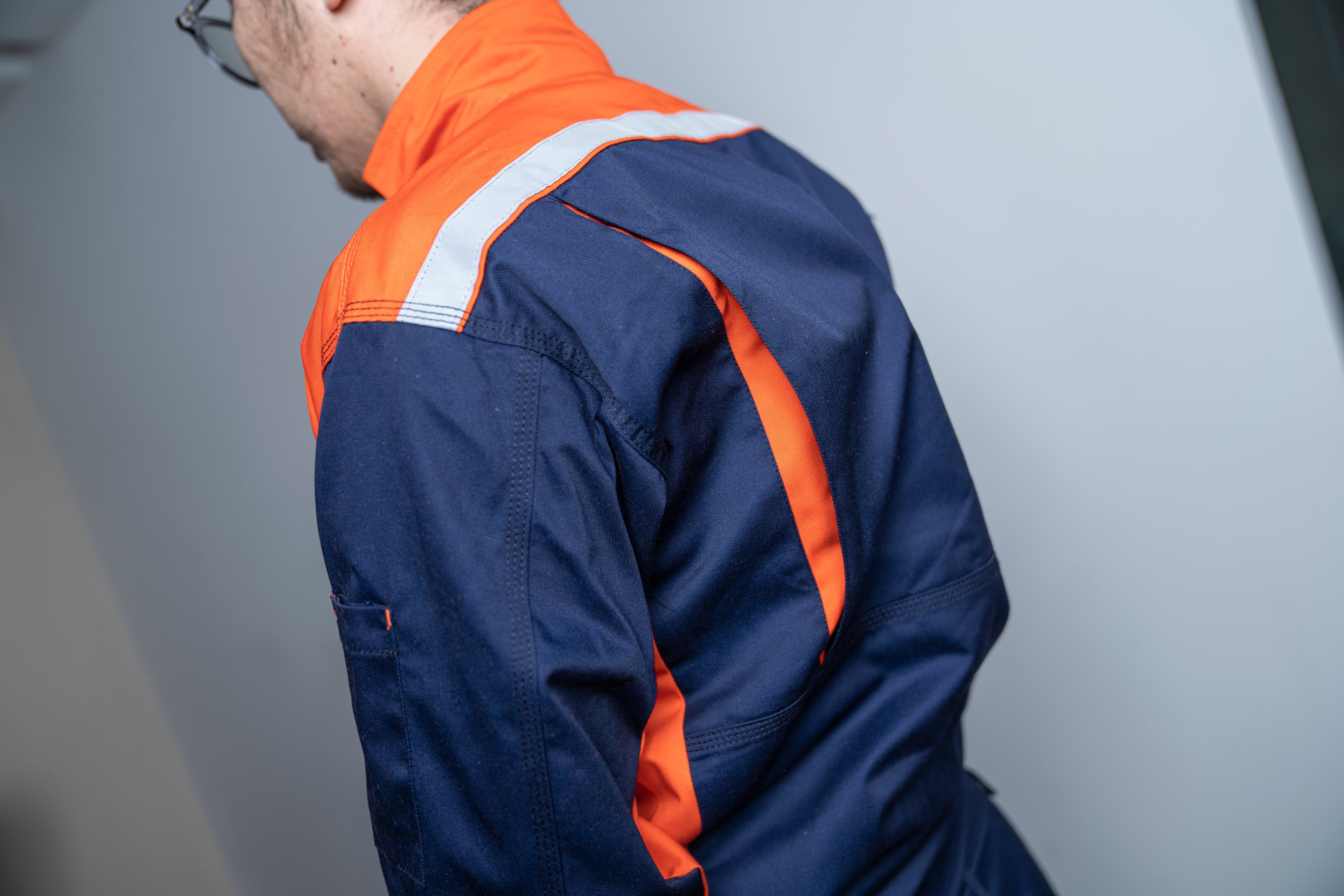 Summer suit back fold panel