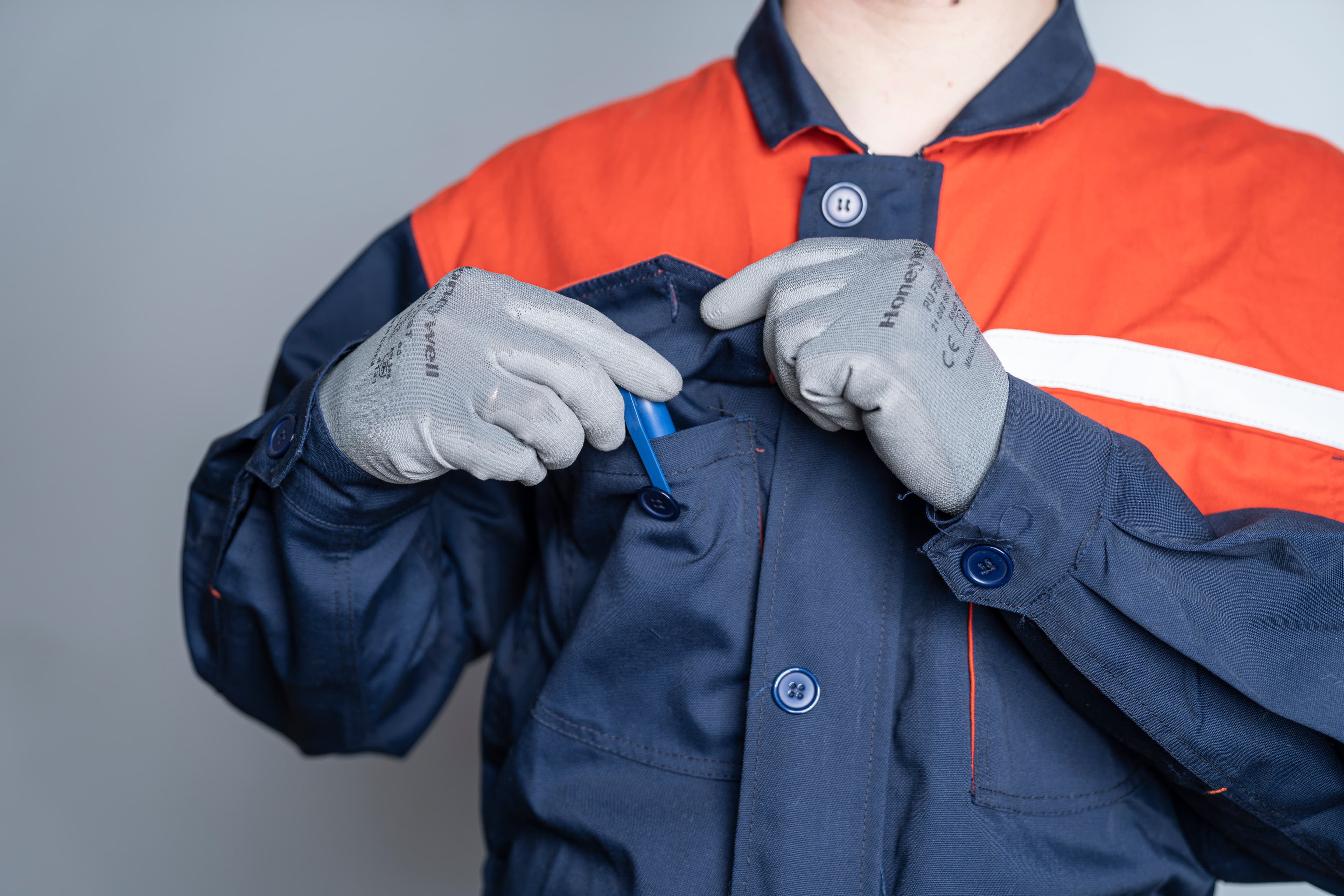 Summer coverall pocket detail